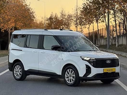 Ford Tourneo Courier Manuel Benzinli